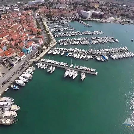 Motor Yachts Alena 56