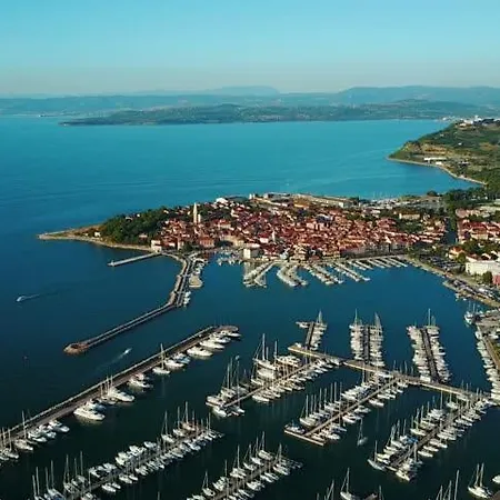 Botel Motor Yachts Alena 56 Izola