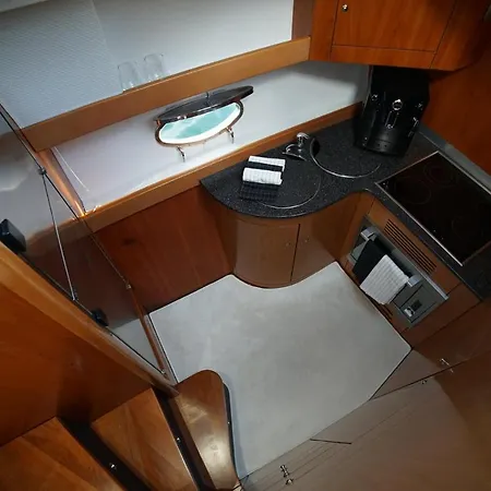 Botel Motor Yachts Alena 56 *